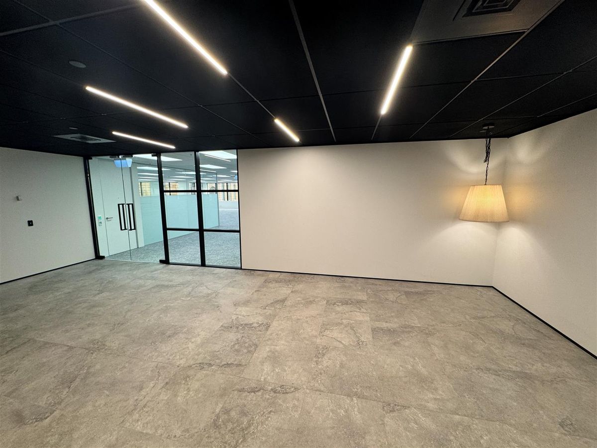 Refurbish Floor with New Fitout – pohled 2