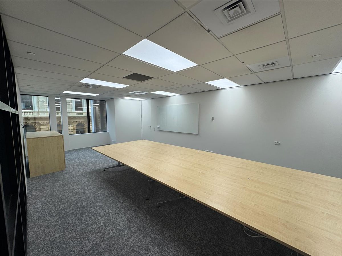 Refurbish Floor with New Fitout – pohled 3
