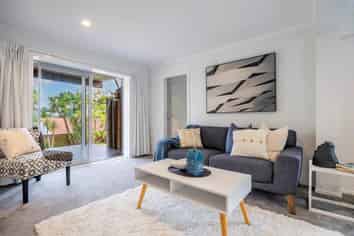 24 Shanaway Rise, Hillcrest