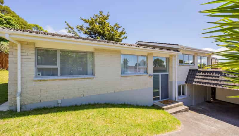 24 Shanaway Rise, Hillcrest