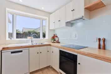 2/23a Meadow Street, Papanui