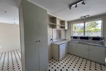 Nelson & Bays - Address withheld