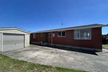 Nelson & Bays - Address withheld