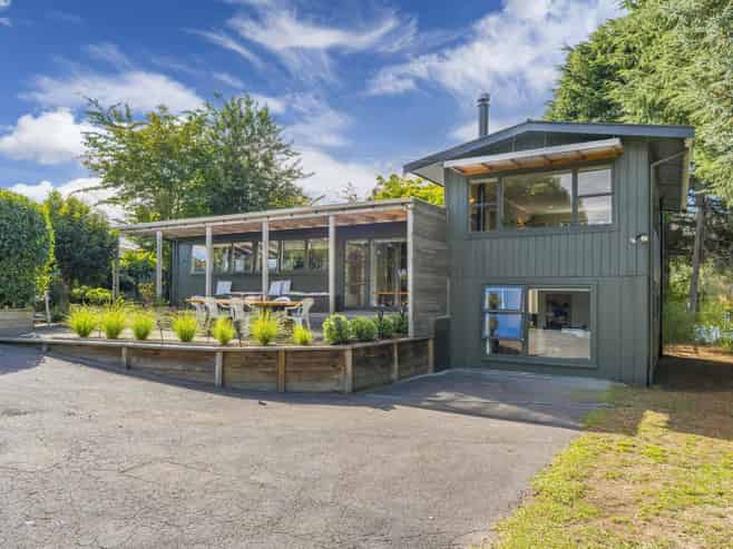113 Taupo View Road, Hilltop