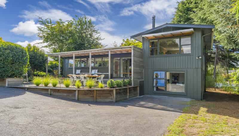 113 Taupo View Road, Hilltop