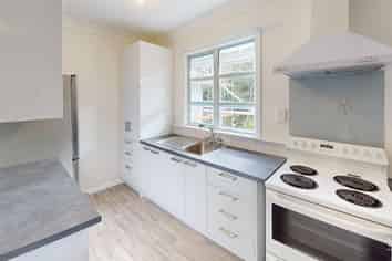 14 Larsen Court, Takaro