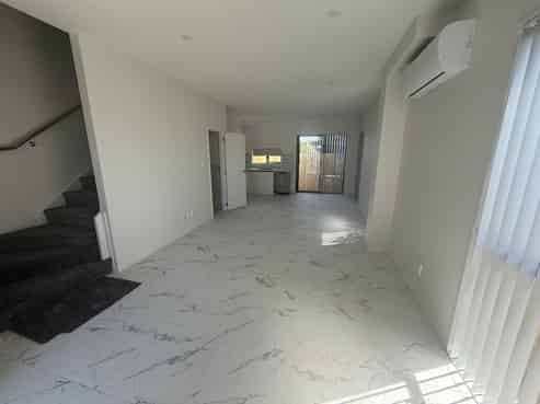 32C Cape Road, Mangere