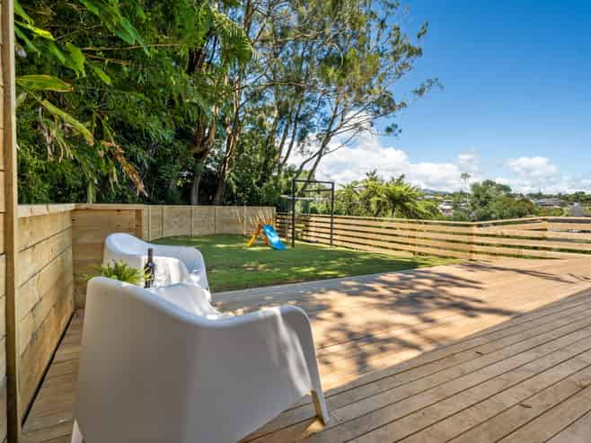 89B Poplar Grove, Whalers Gate