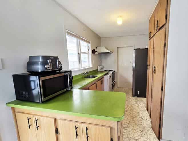 18 Lowry Crescent, Stokes Valley