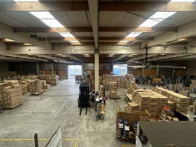 Affordable warehouse with exclusive yard
