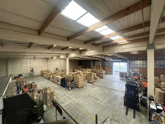 Affordable warehouse with exclusive yard