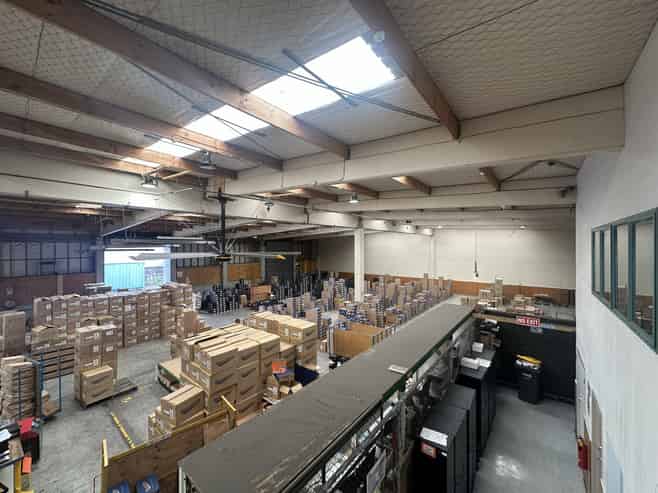 Affordable warehouse with exclusive yard