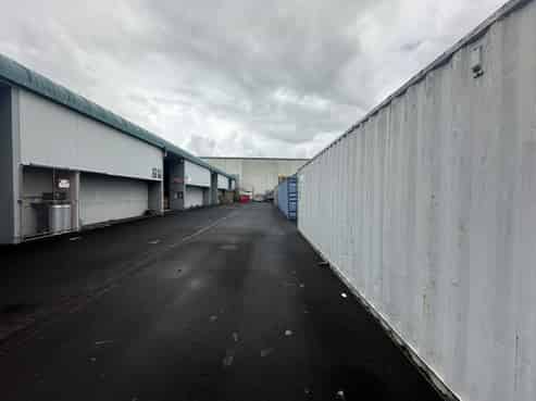 Affordable warehouse with exclusive yard