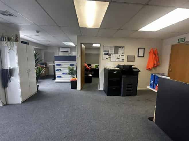 Affordable warehouse with exclusive yard