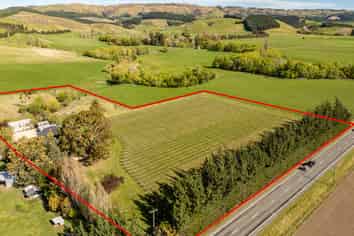 1114 Omihi Road, Omihi