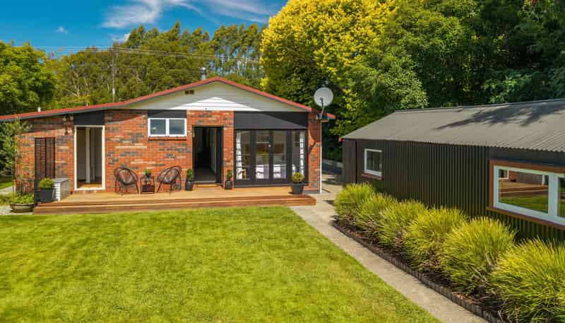 147 Whitby Road, WAKEFIELD