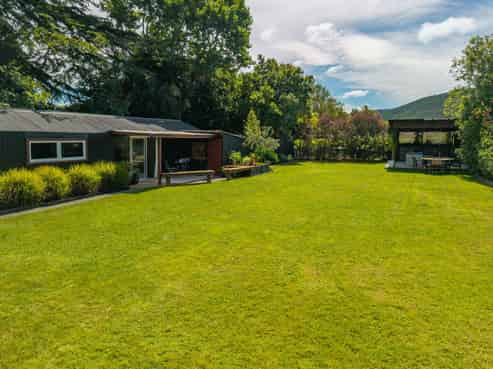 147 Whitby Road, Wakefield