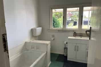 36 Peel Street, Westport