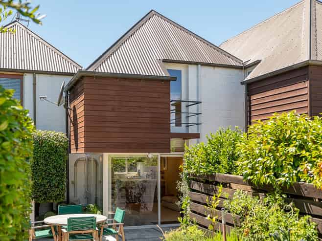 108 Winchester Street, Merivale