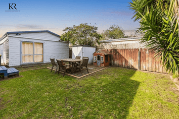 2/100 Beach Road, Pahurehure