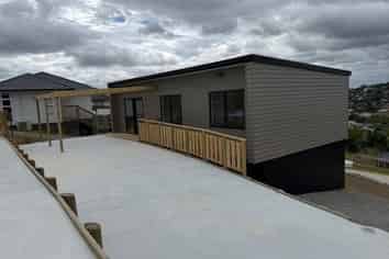 1 Milla Mae Rise, Woodhill