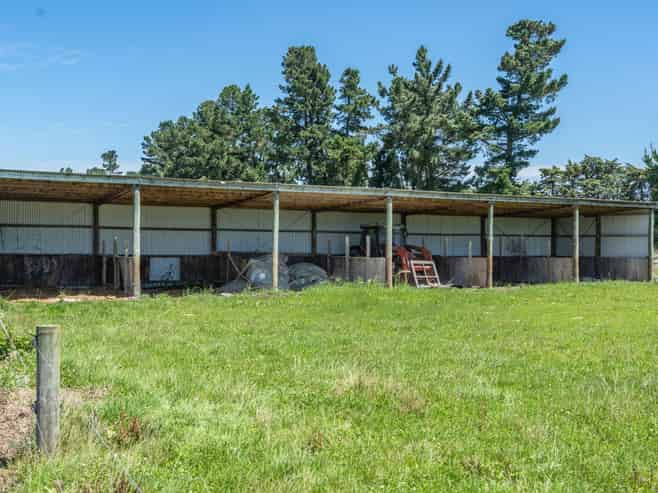 300 Courtenay Road, Charing Cross