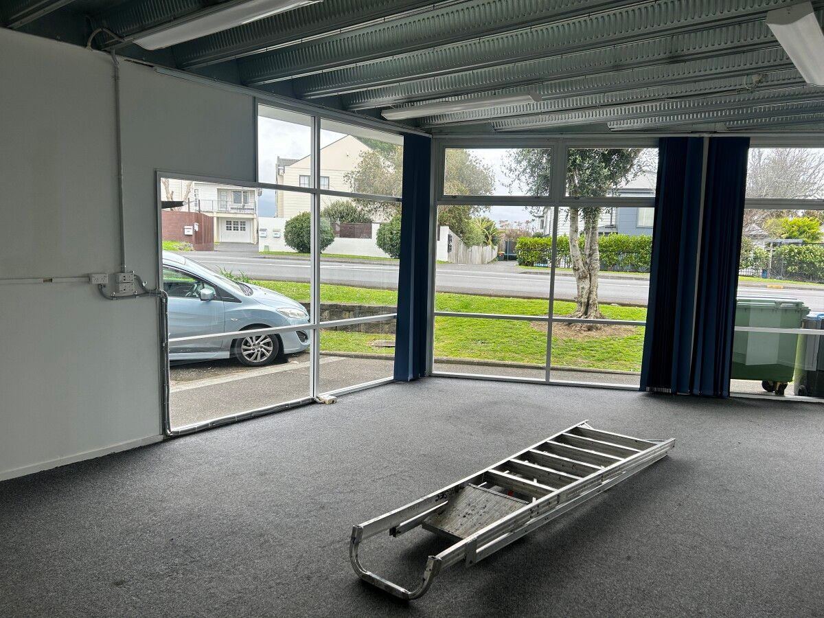 Rent Reduced! Split-Level Office on Marua - View 5