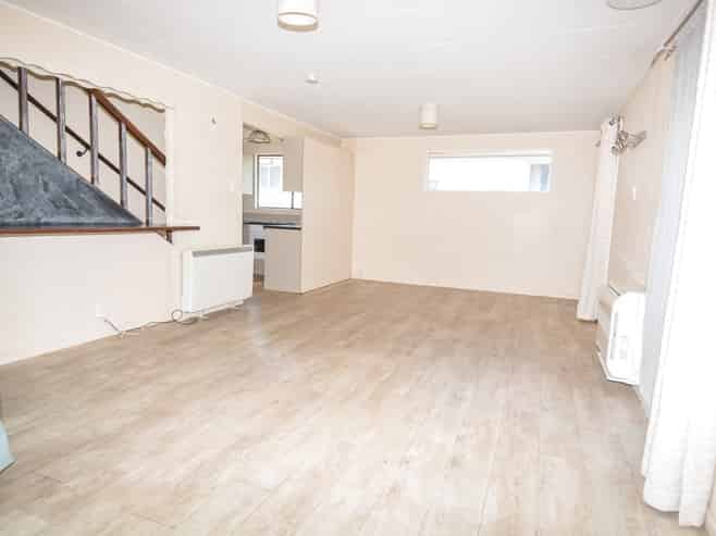 49D Queens Drive, Richmond