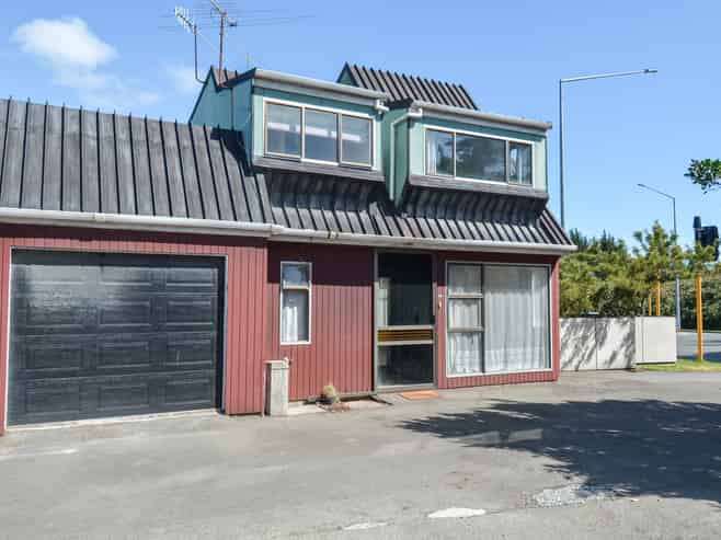 49D Queens Drive, Richmond