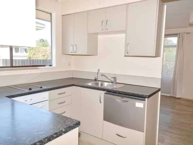 49D Queens Drive, Richmond