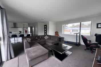 39 Whakaturou Crescent, Pyes Pa