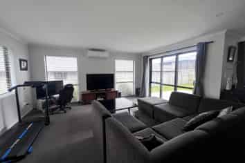 39 Whakaturou Crescent, Pyes Pa