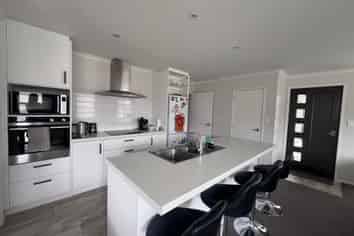 39 Whakaturou Crescent, Pyes Pa