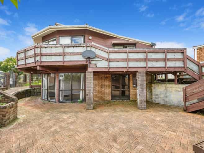 262 Great North Road, Henderson