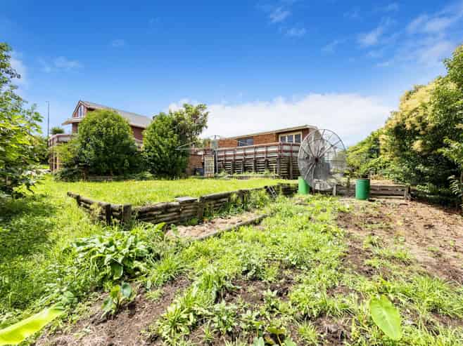 262 Great North Road, Henderson