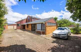 262 Great North Road, Henderson