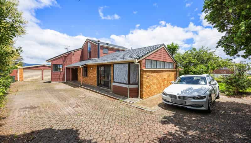 262 Great North Road, Henderson