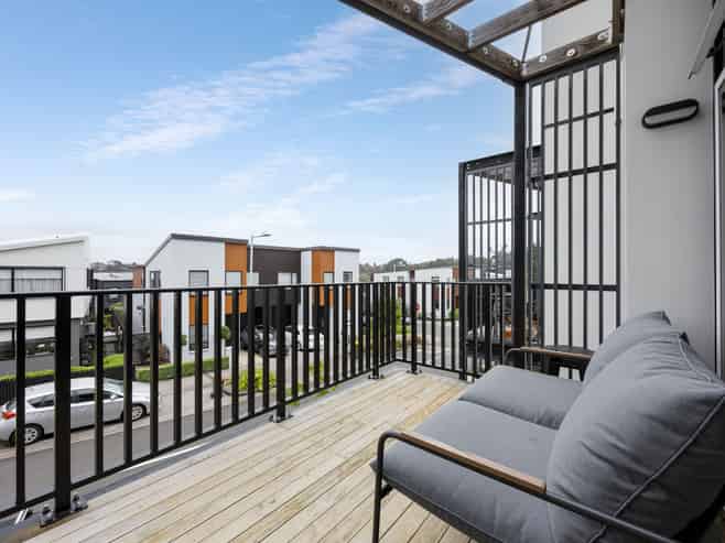 25 Marine Parade, Hobsonville