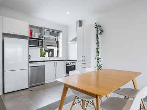 25 Marine Parade, Hobsonville