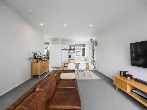 25 Marine Parade, Hobsonville