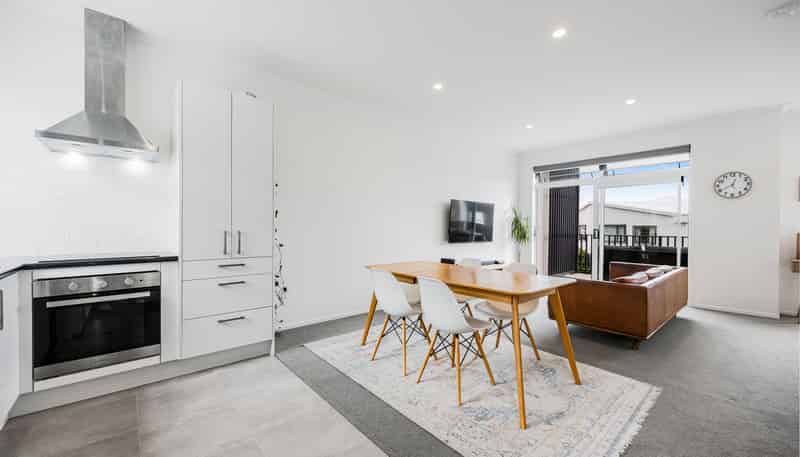 25 Marine Parade, Hobsonville