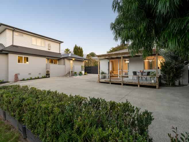 62 Sixteenth Avenue, Avenues