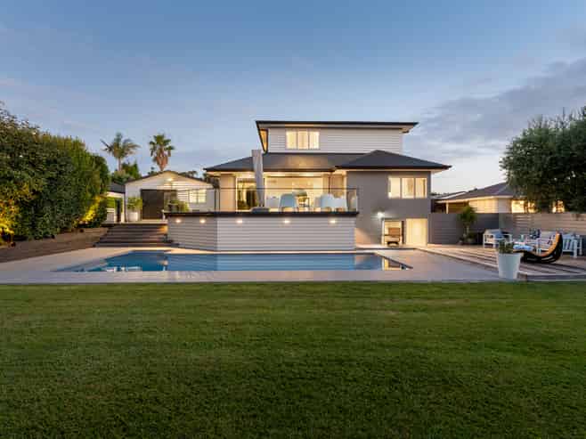 62 Sixteenth Avenue, Avenues