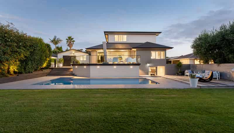 62 Sixteenth Avenue, Avenues