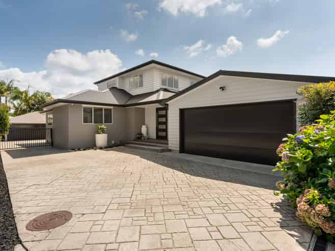 62 Sixteenth Avenue, Avenues