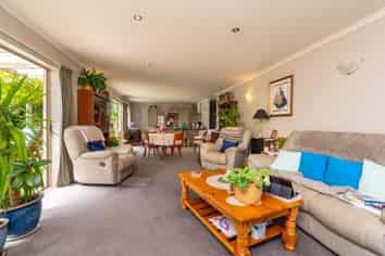 13 Kennard Crescent, Karitane