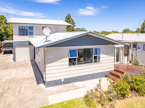 12 Hackett Street, Whanganui East