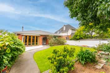 10 Grandi Avenue, Highfield