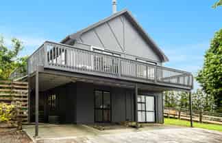 4 Kara Road, MAUNGATAPERE