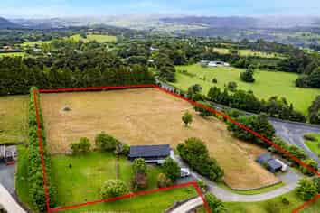 4 Kara Road, MAUNGATAPERE